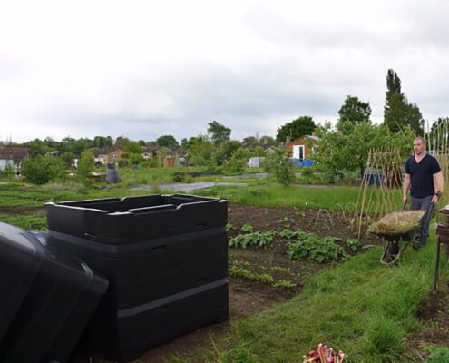 How to use the HOTBIN Mega compost bin on your allotment!